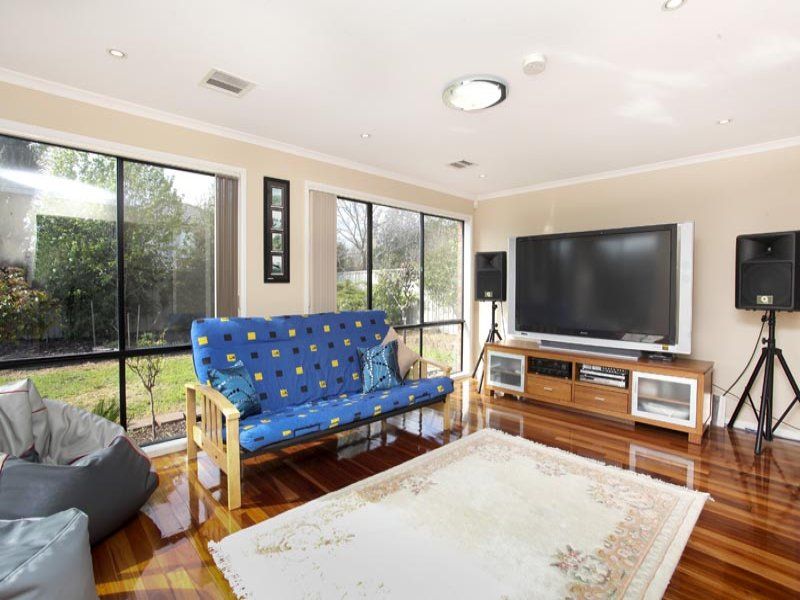4 Lonsdale Court, Caroline Springs - Thumbnail 7
