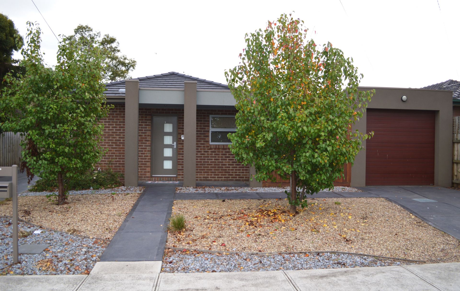 MODERN UNIT IN PRIME LOCATION
