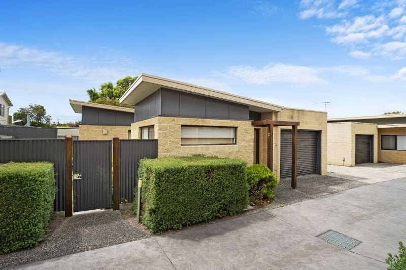 2/5 Pengilley Avenue Apollo Bay VIC, Apollo Bay - Thumbnail 2