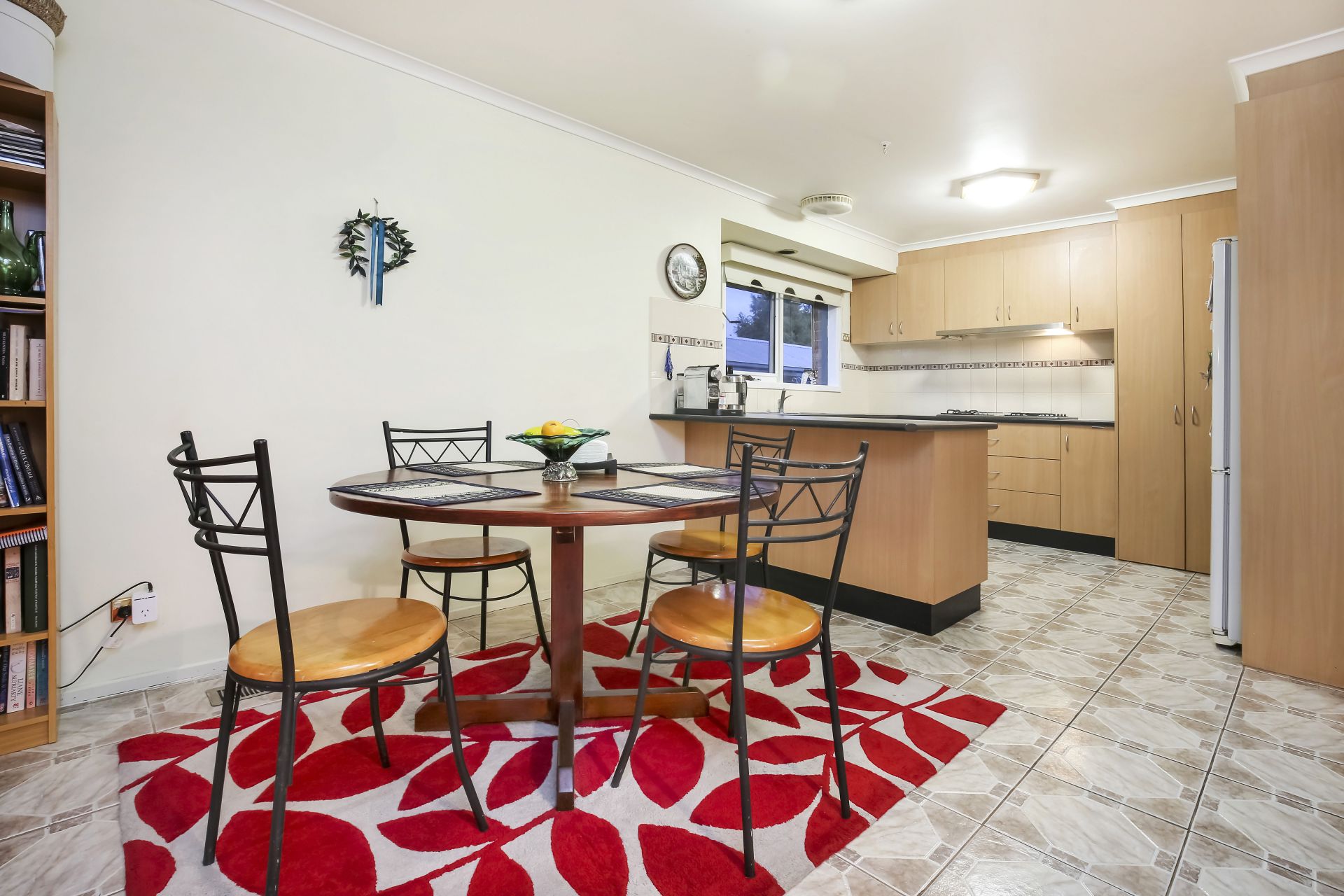 4 Car Garage On 624sqm - Seize This Significant Opportunity!
