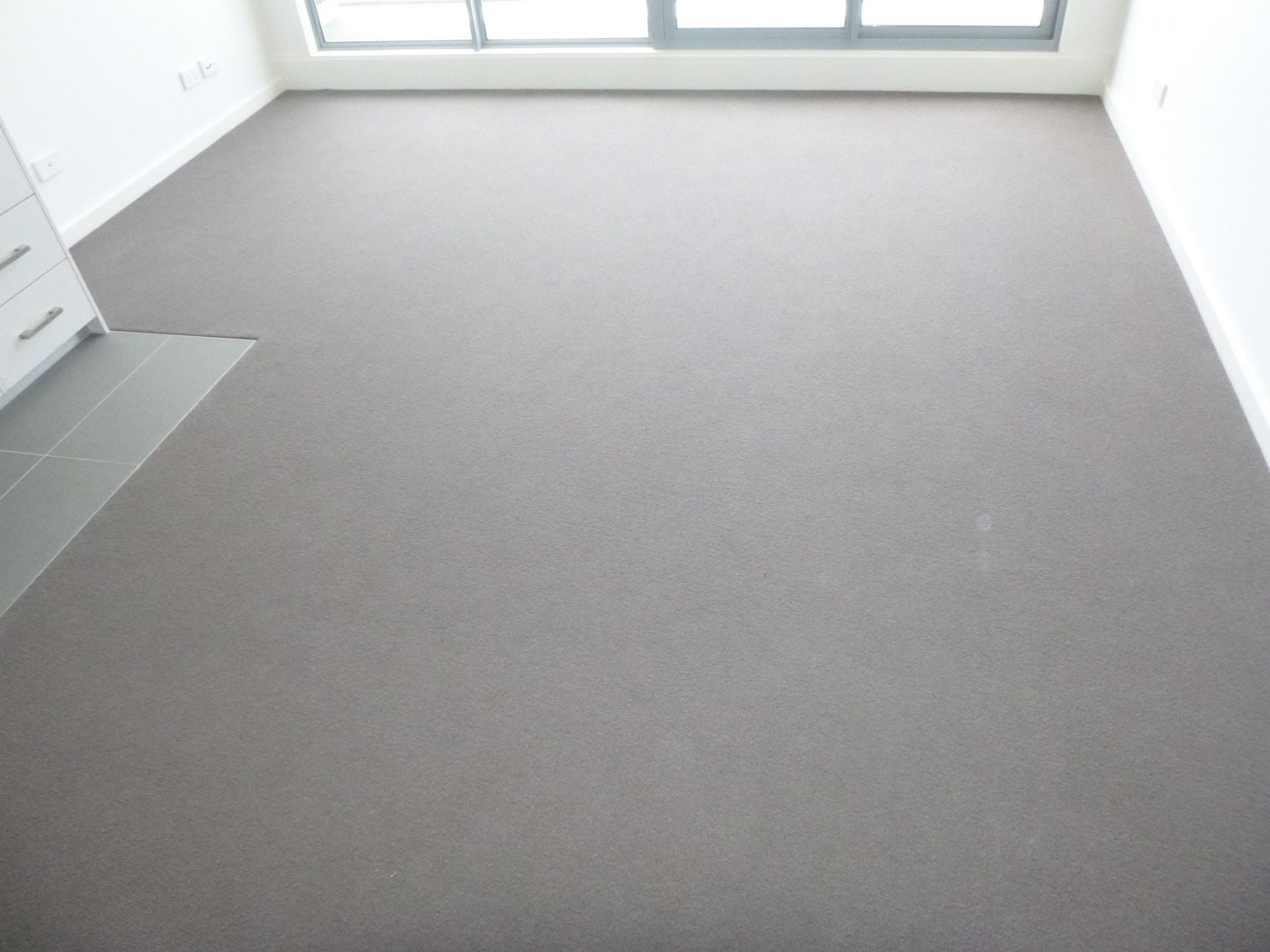 Views galore from this one bedroom apartment!