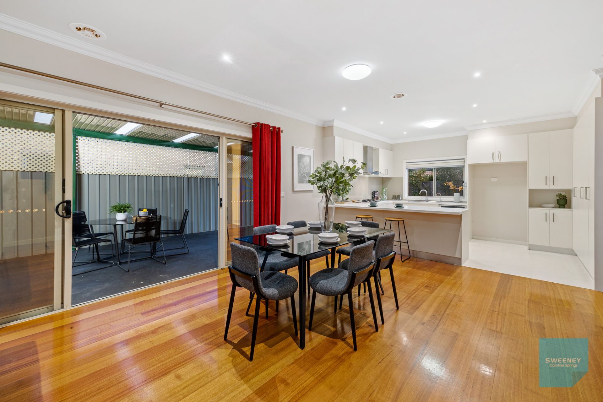 27 Rutherglen Way, Caroline Springs - Thumbnail 7
