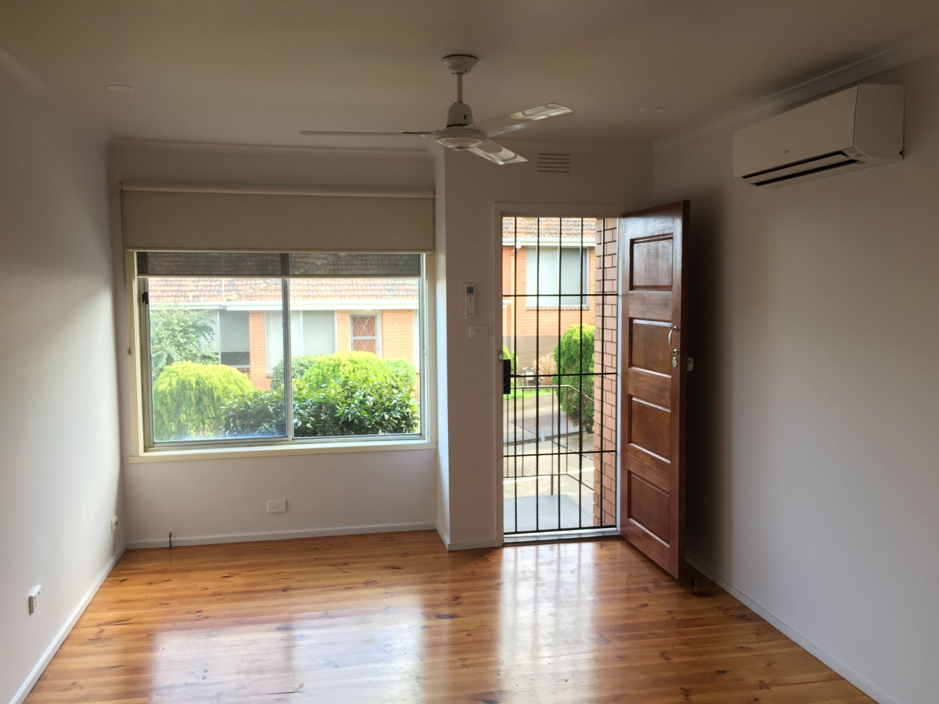 Newly Refurbished Unit!