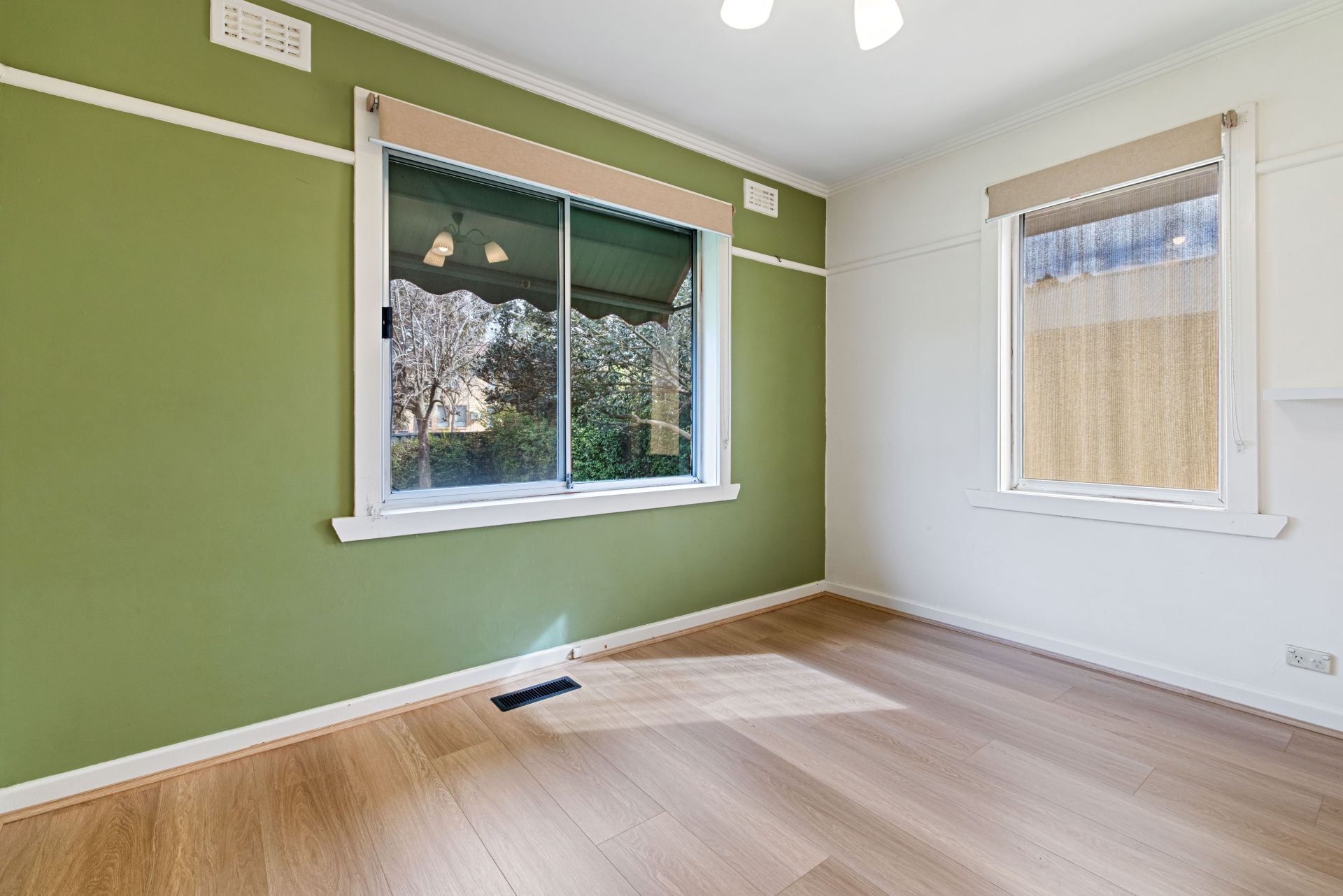 Comfortable Living with a Large Private Backyard