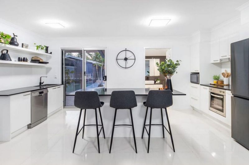 46 Jacaranda Avenue, Hollywell - Thumbnail 6