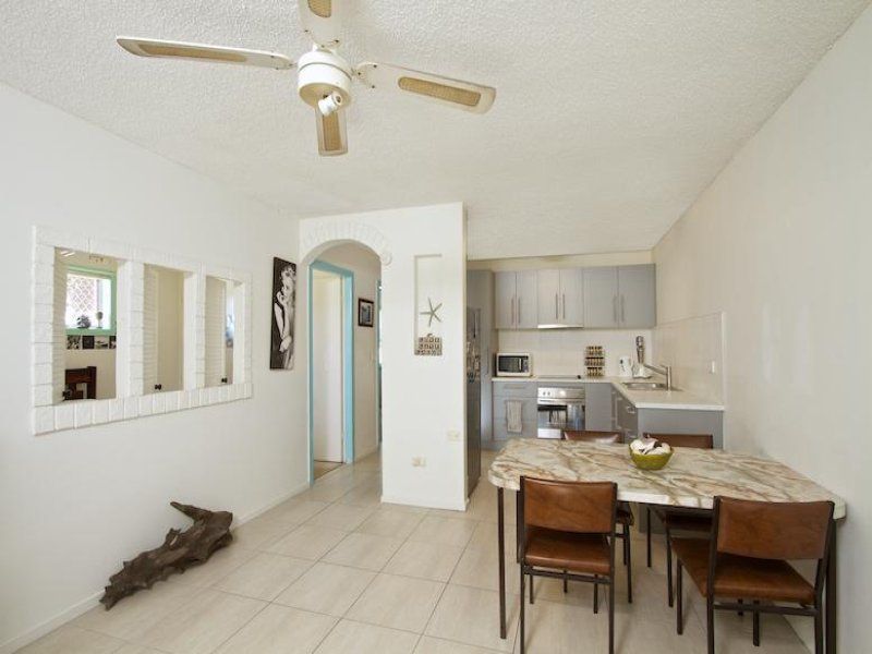 1/13 Coolangatta Road - 48 Winston St 'Lowin Lodge' KIRRA QLD, 'Lowin Lodge' Kirra - Thumbnail 3