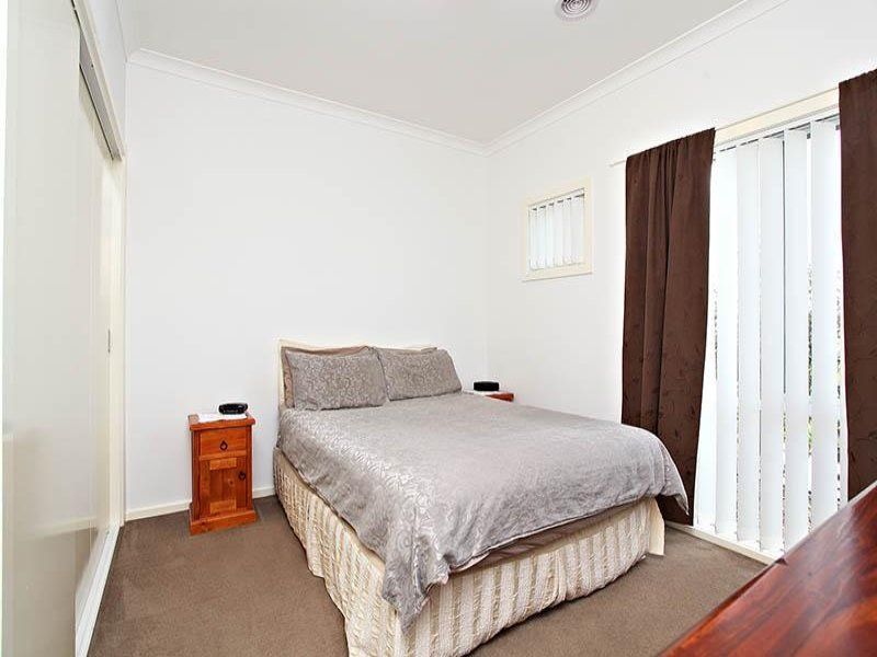 413 Hume Drive, Caroline Springs - Thumbnail 6