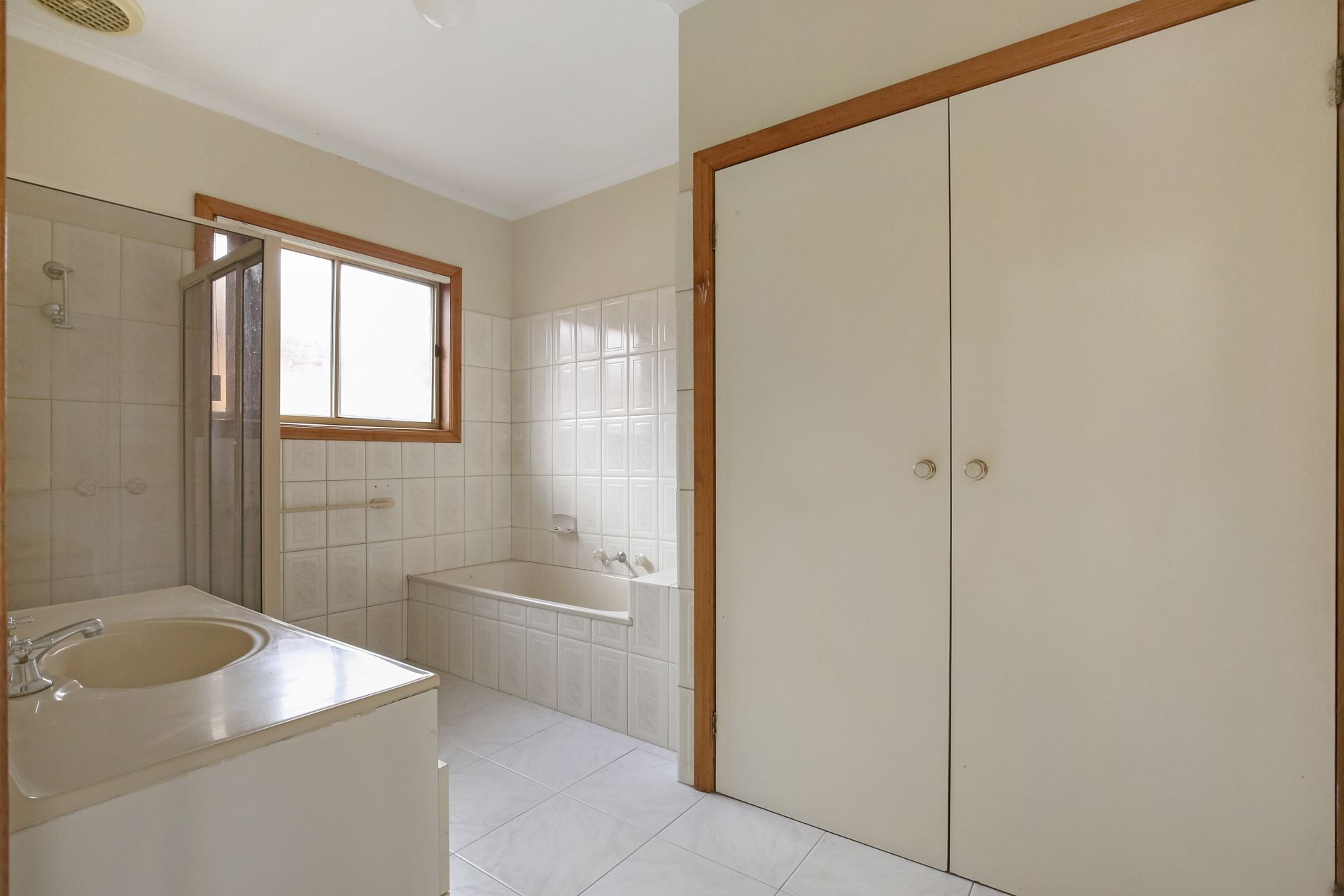 FABULOUS FAMILY HOME - DONT MISS OUT!
