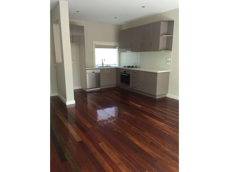 Beautifully Presented Two Bedroom Townhouse