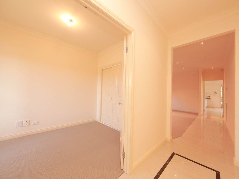 167 The Lakes Blvd SOUTH MORANG, South Morang - Thumbnail 5