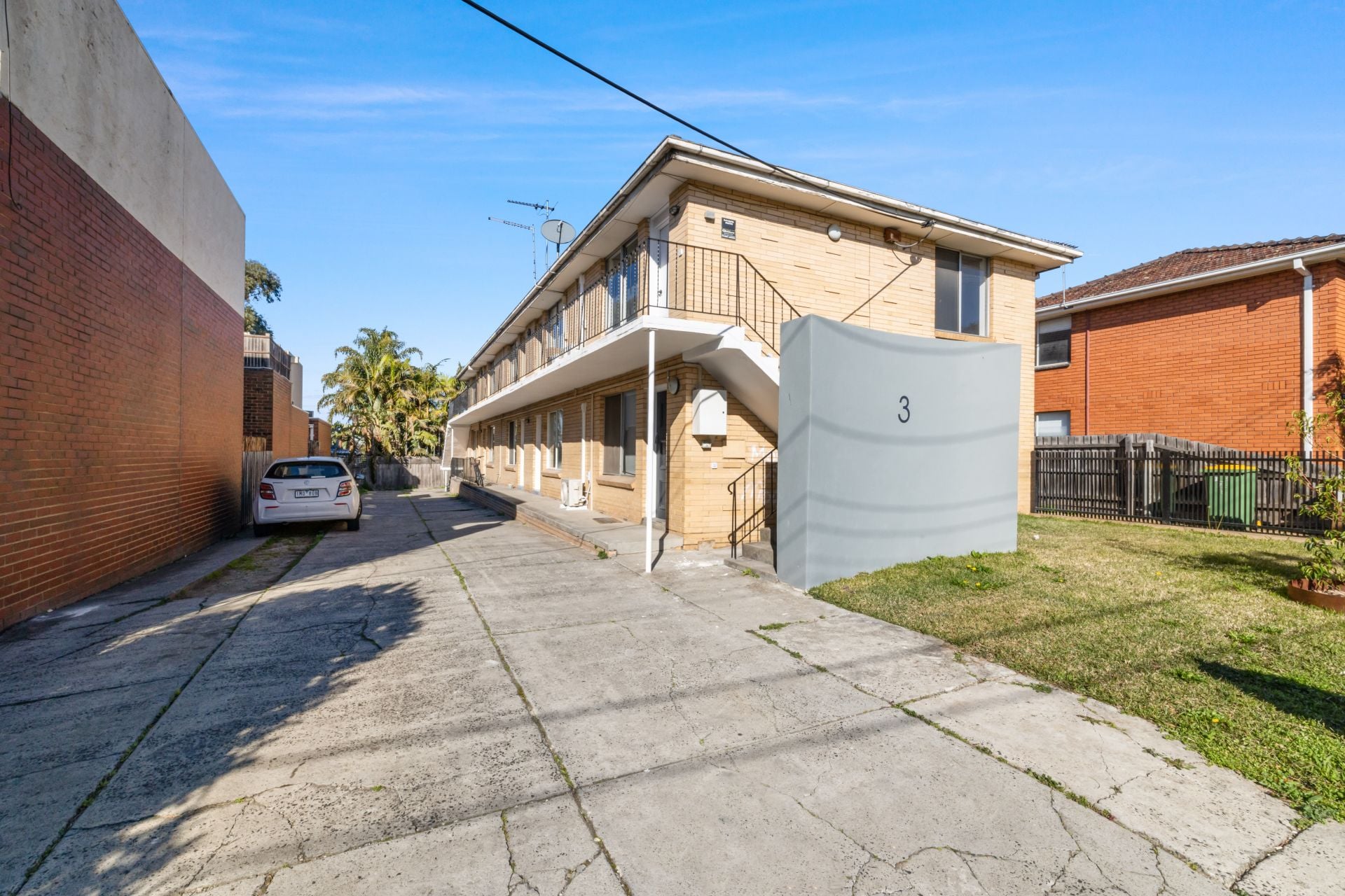 Beautifully Renovated Apartment in the Heart of Thornbury
