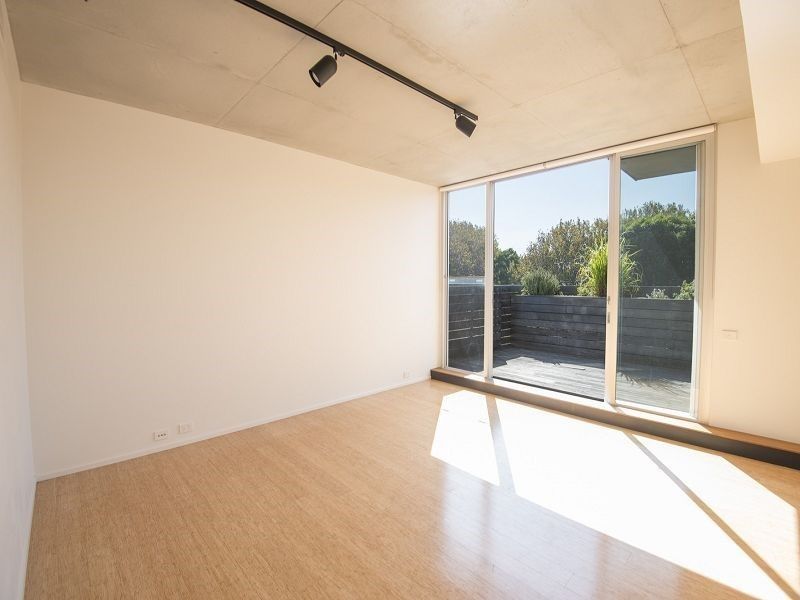 207/35 Ormond Road, Elwood