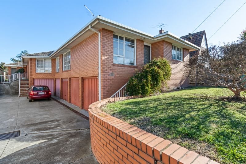 1/241 Gilbert Road, Preston