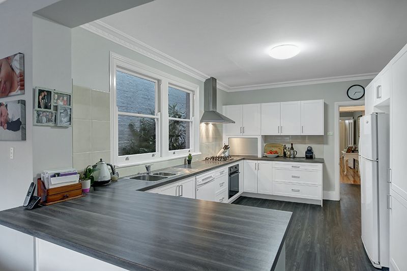 SOLD - Freestanding Character Terrace with a Stylish Attitude