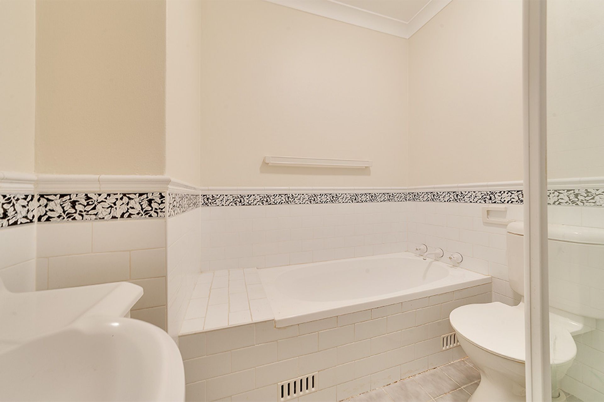 15/18 Ridge Street North Sydney NSW, North Sydney - Thumbnail 6