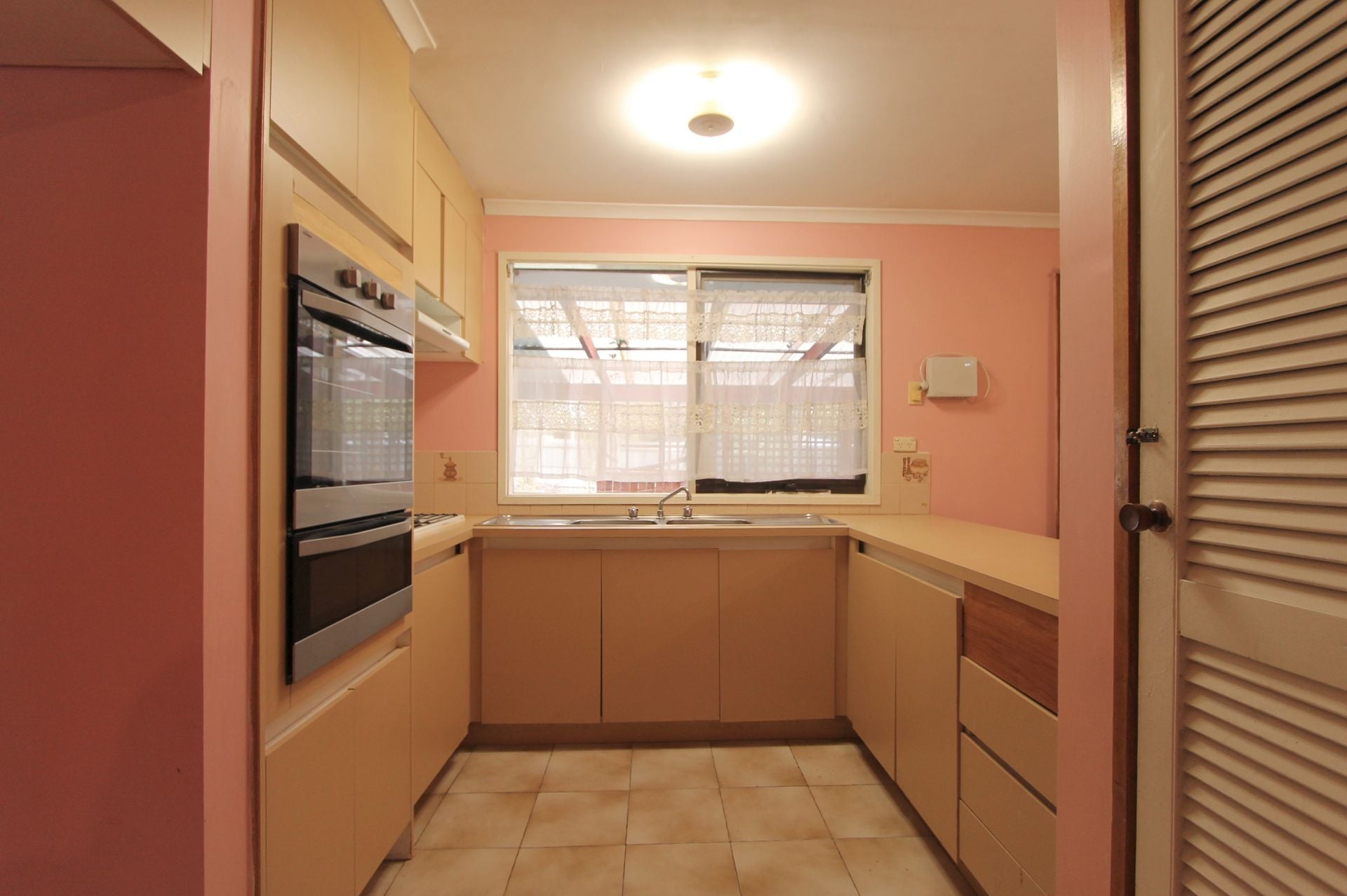COSY PROPERTY IN A QUIET LOCATION!