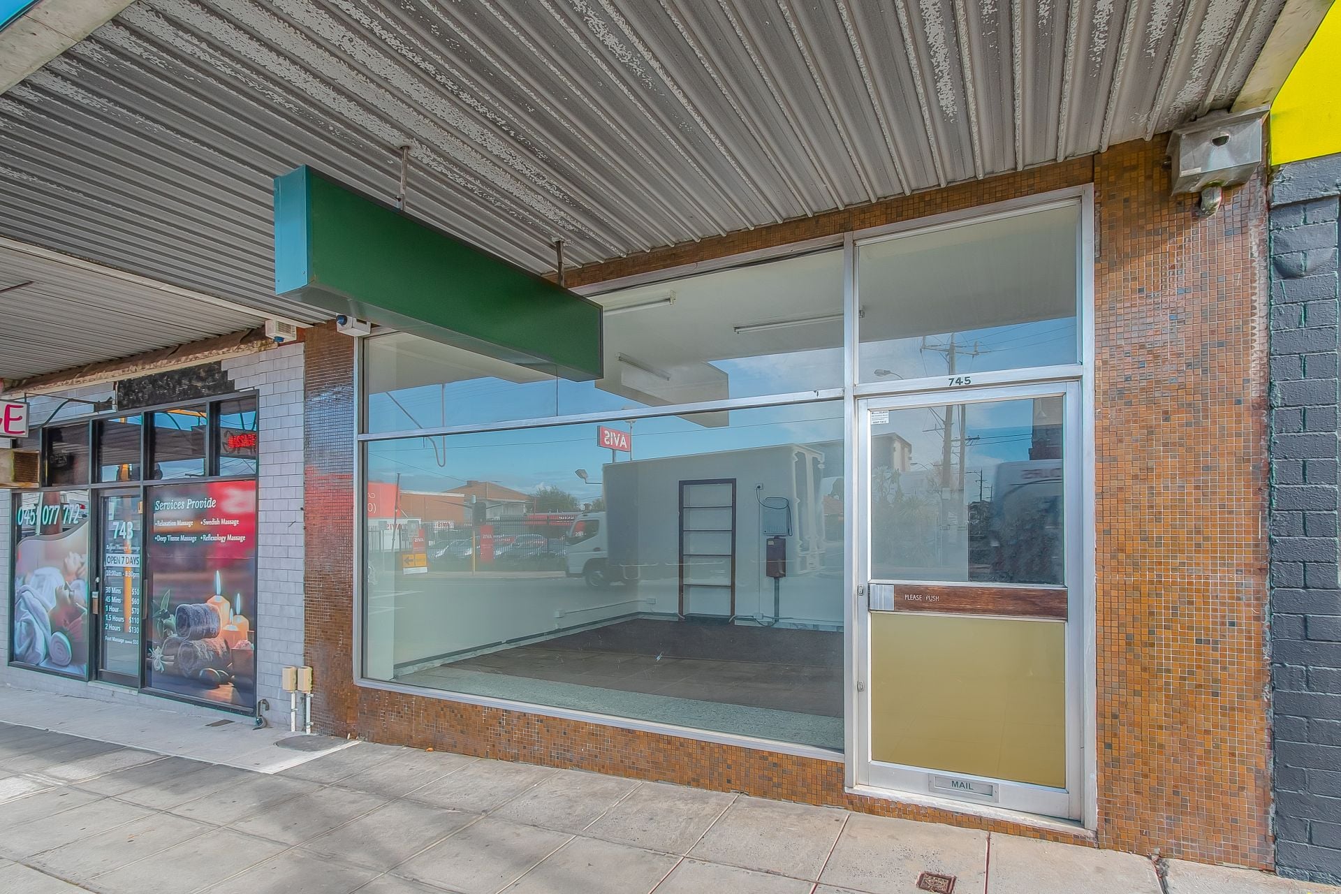 PRIME HIGH STREET POSITION