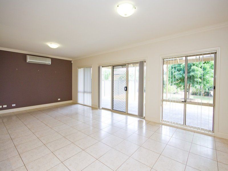 9 Railway Crescent Evanston 5116
