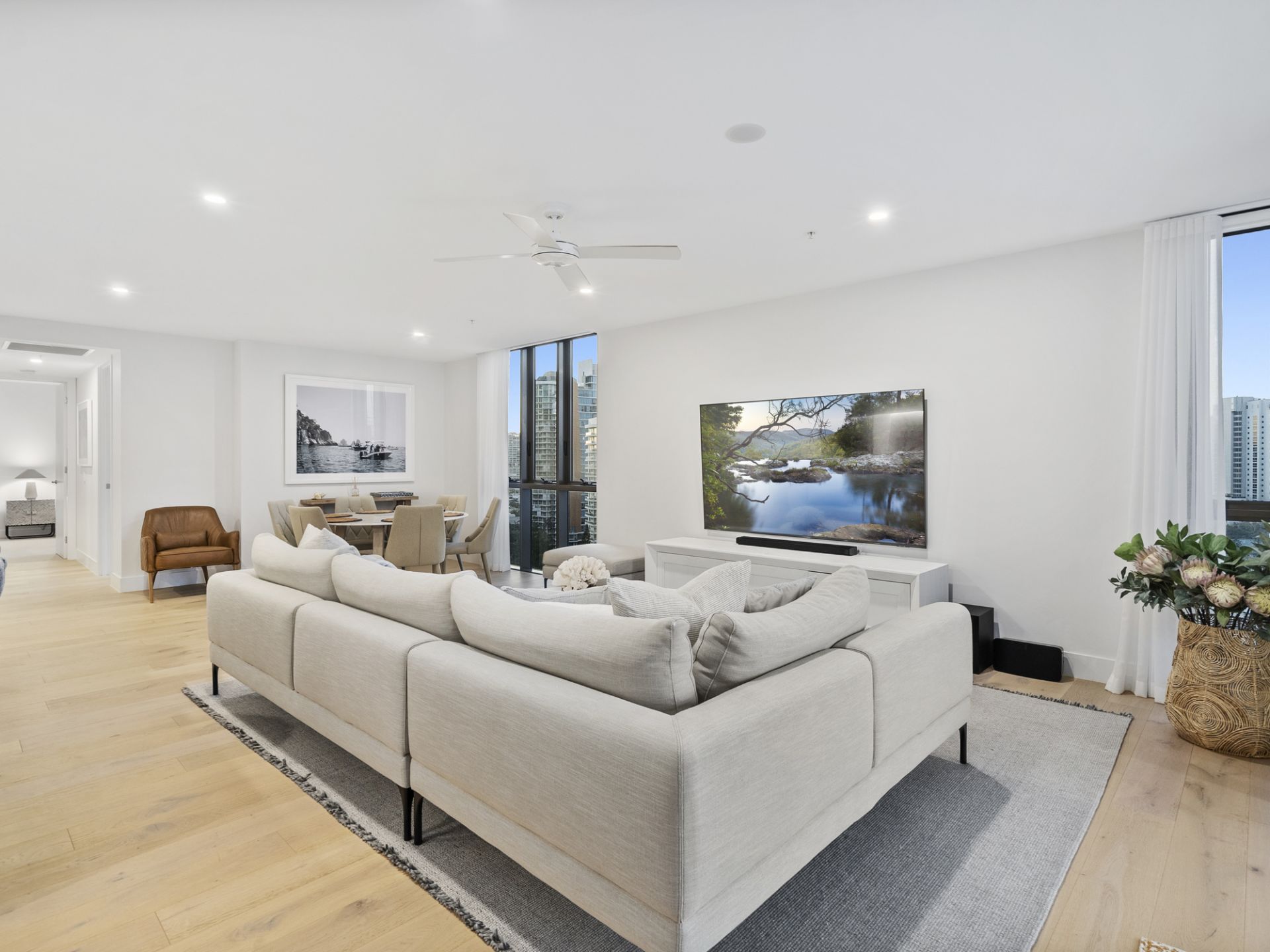 1301/5 Pacific Street, Main Beach - Thumbnail 7