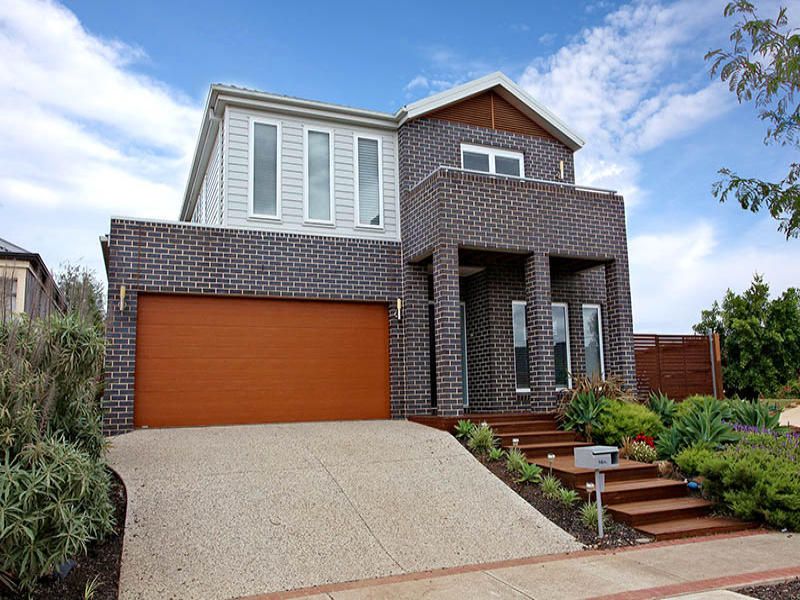 33 Hunts Cross Way, Caroline Springs - Thumbnail 2