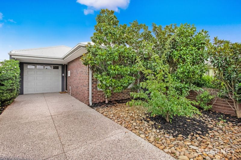35 Angus Avenue, Altona North - Thumbnail 2