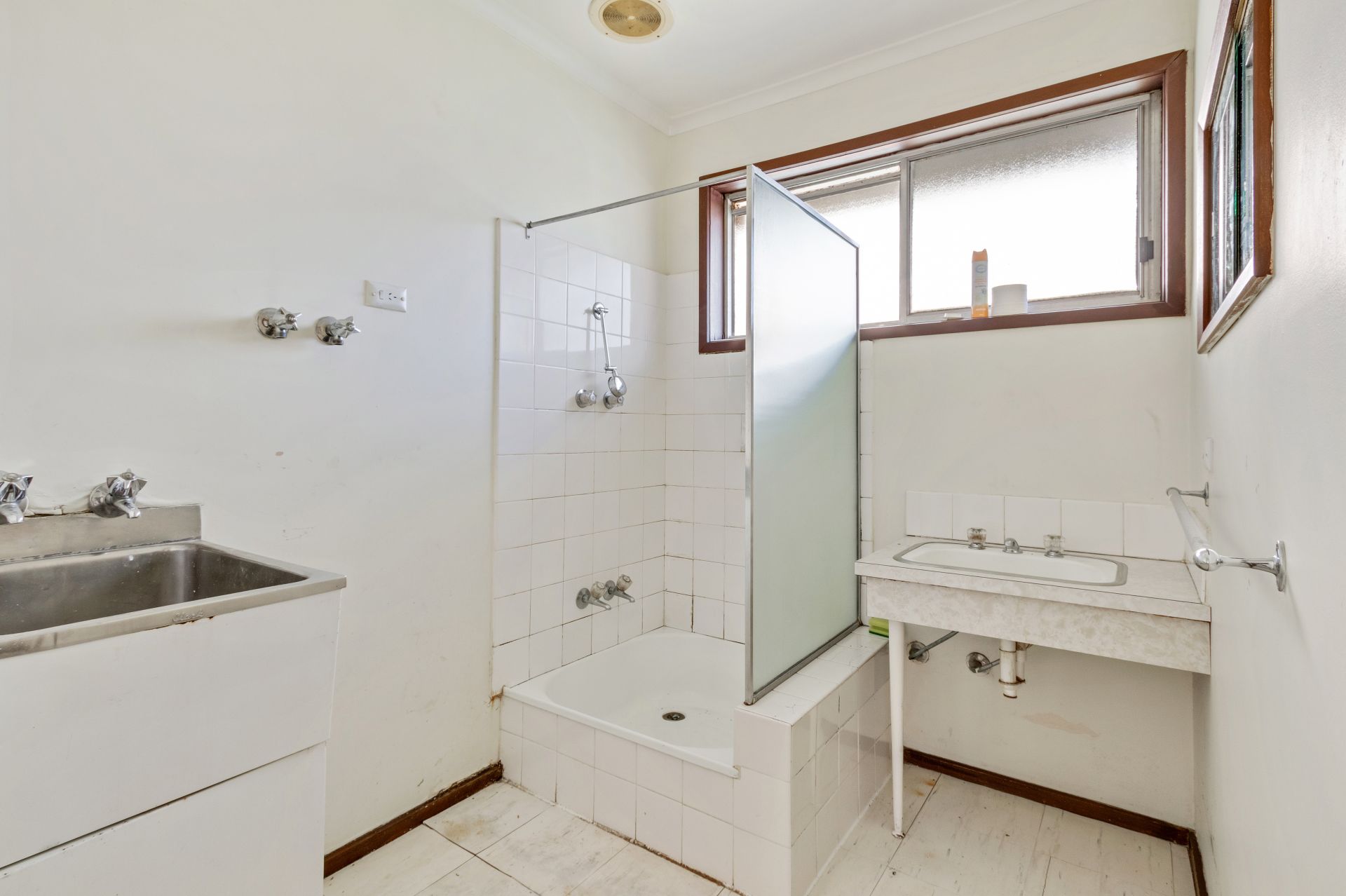 Fabulous Investment / Development Opportunity / Elite Location