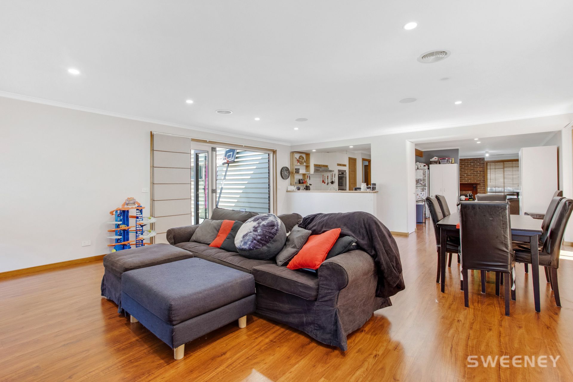 18 Duggan Court, Altona Meadows - Thumbnail 8
