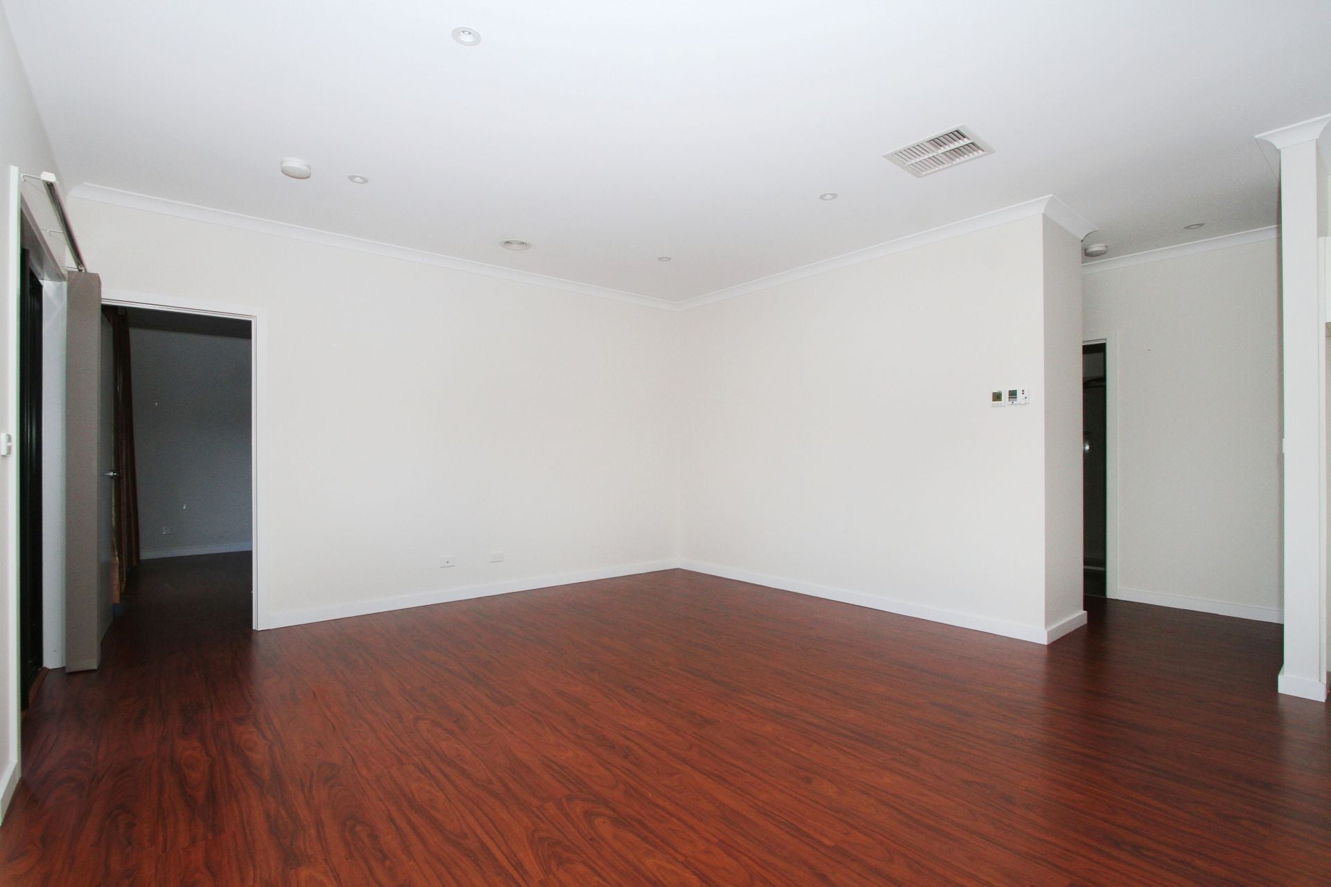 COMFORTABLE LIVING IN GREAT LOCATION