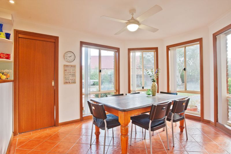 36 Cairns Drive, Bacchus Marsh - Thumbnail 4