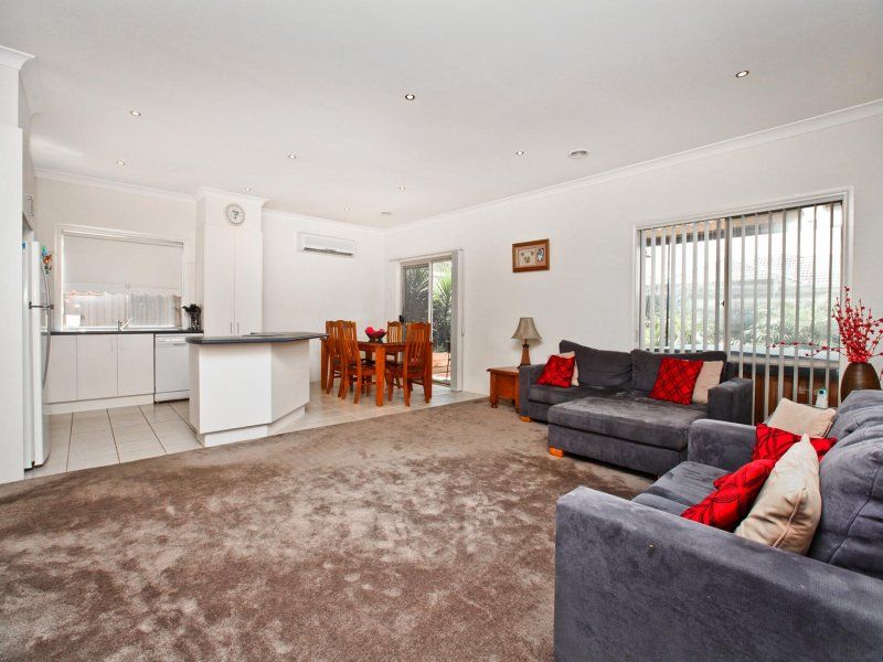 10 Coburn Way, Caroline Springs - Thumbnail 6