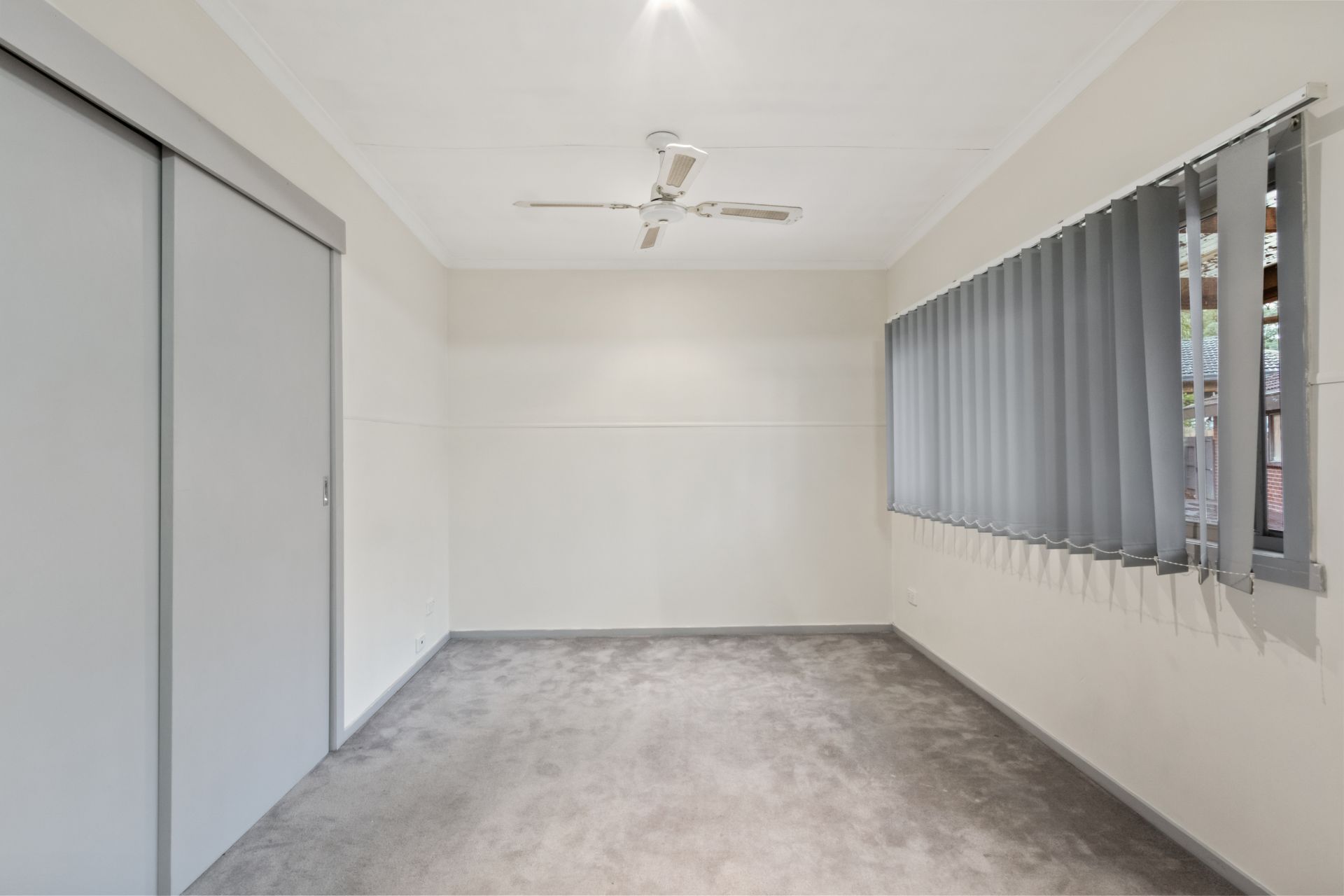 Stunning Renovated 3-Bedroom House with Bungalow in Montmorency
