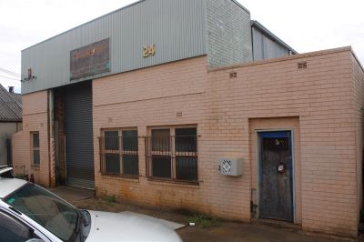 24 Woodfield Boulevard, Caringbah