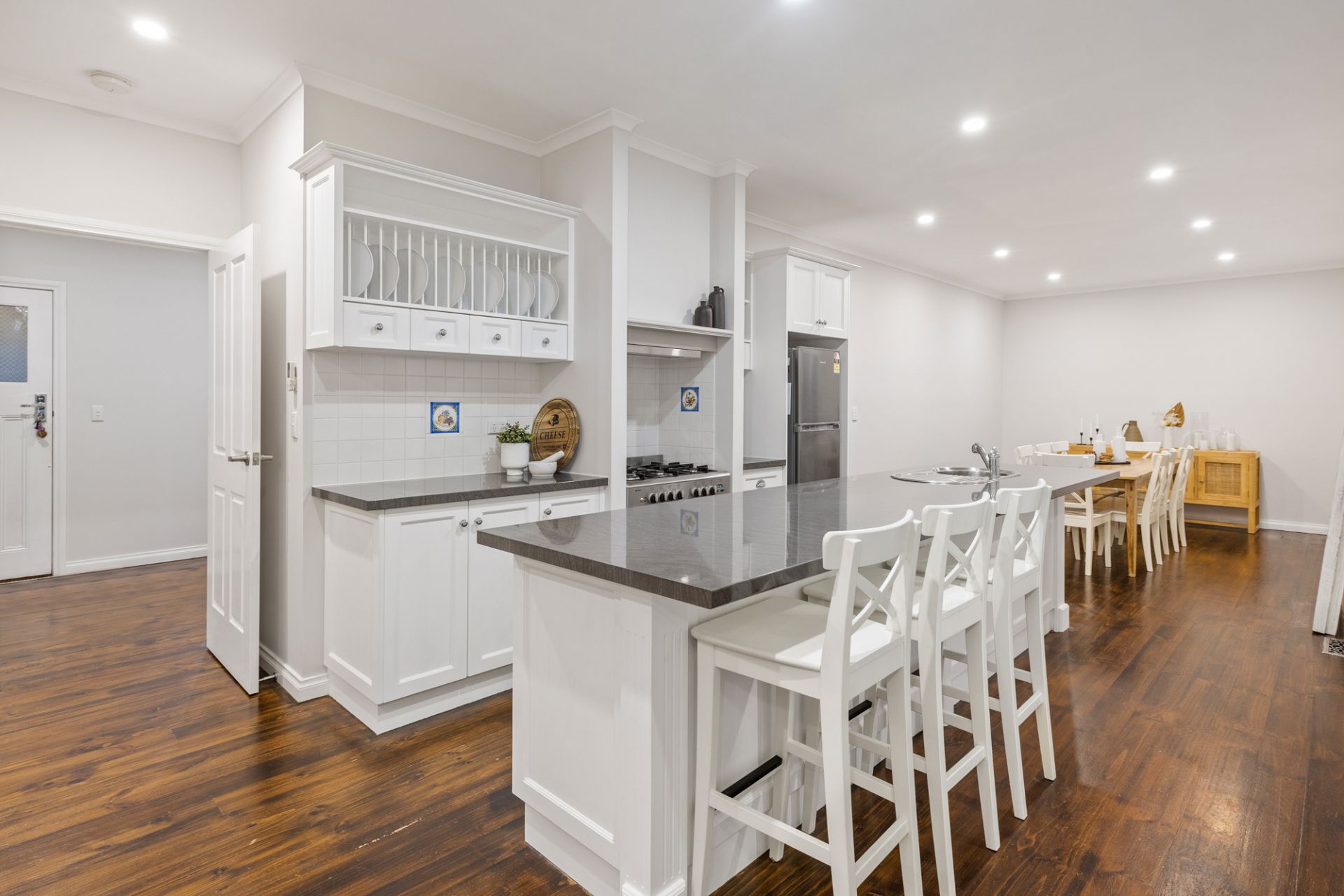 5 Dartmouth Court, Caroline Springs - Thumbnail 4