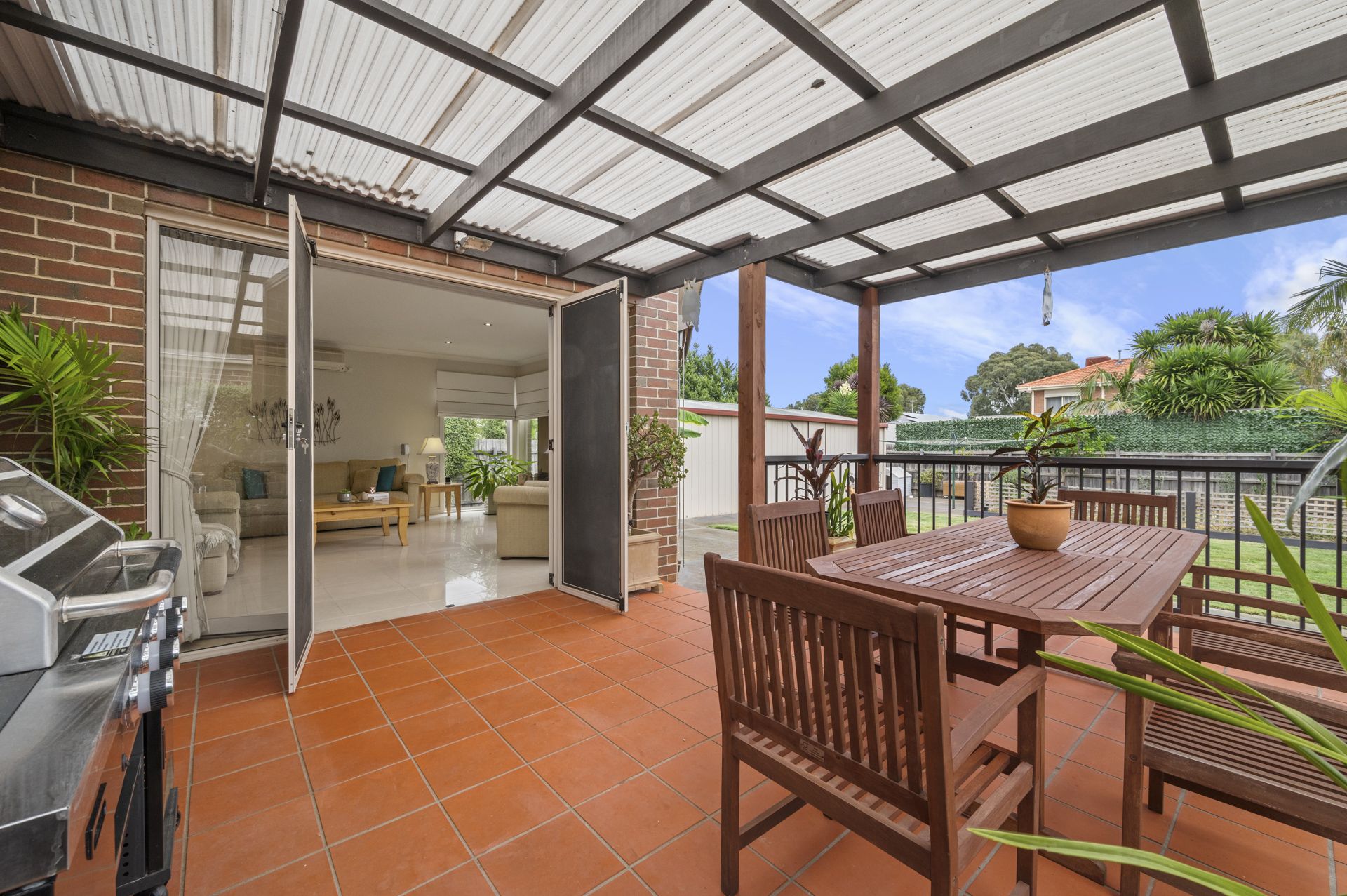 IMPRESSIVE FAMILY HOME WITH PRICELESS VIEWS