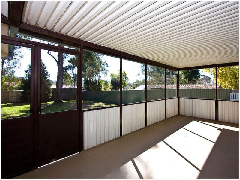 2 Coral Place, North Richmond - Thumbnail 8