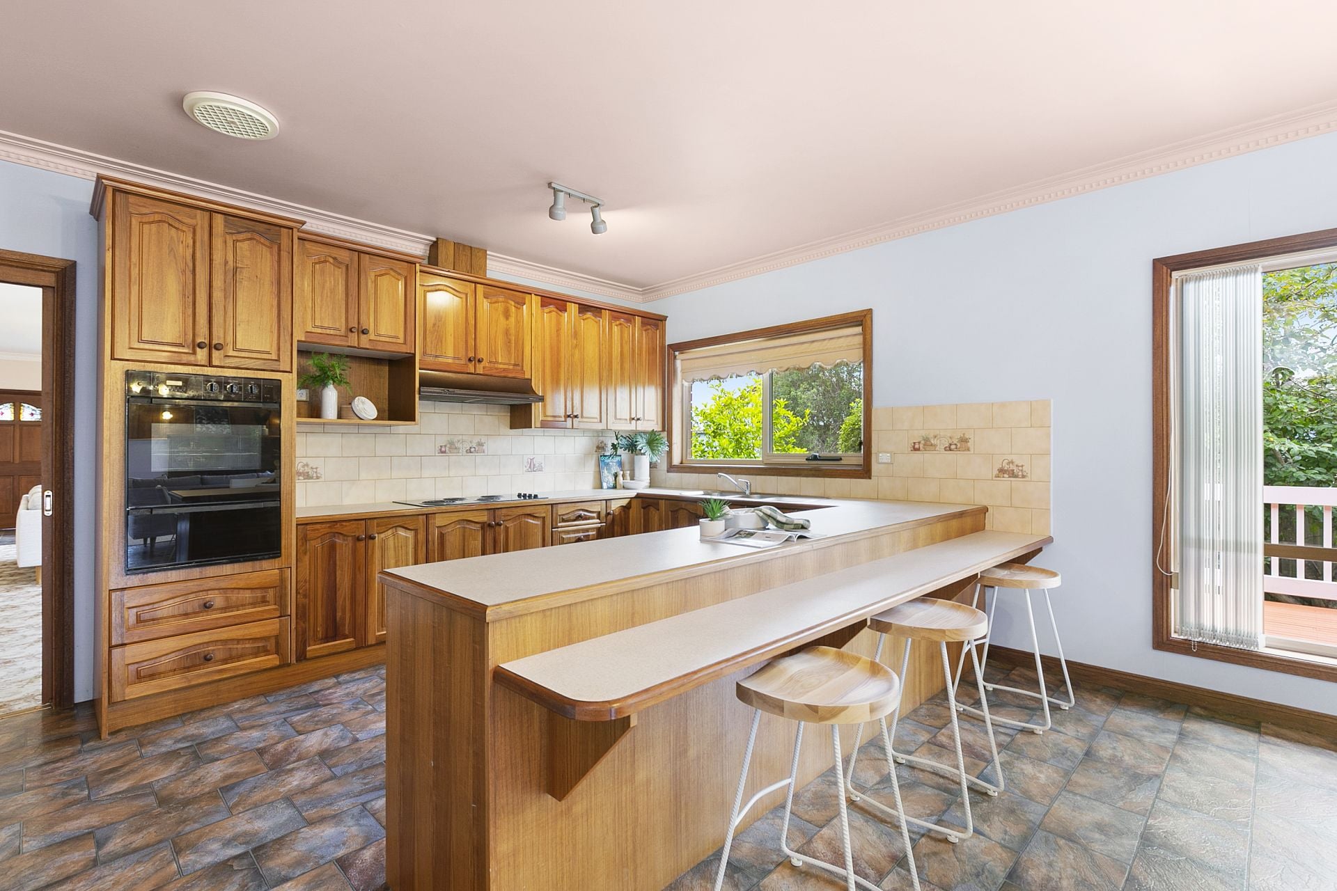 57 Beach Road, Torquay - Thumbnail 8