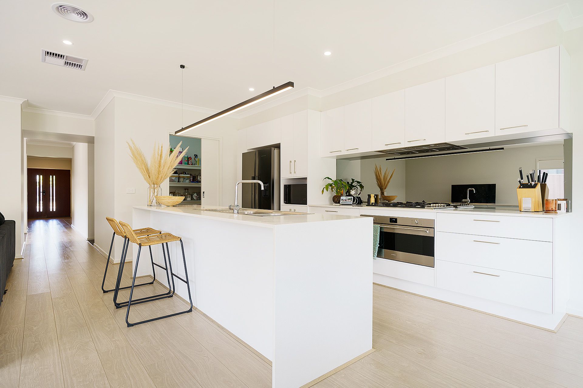 6 Woodman Drive, McKenzie Hill - Thumbnail 8