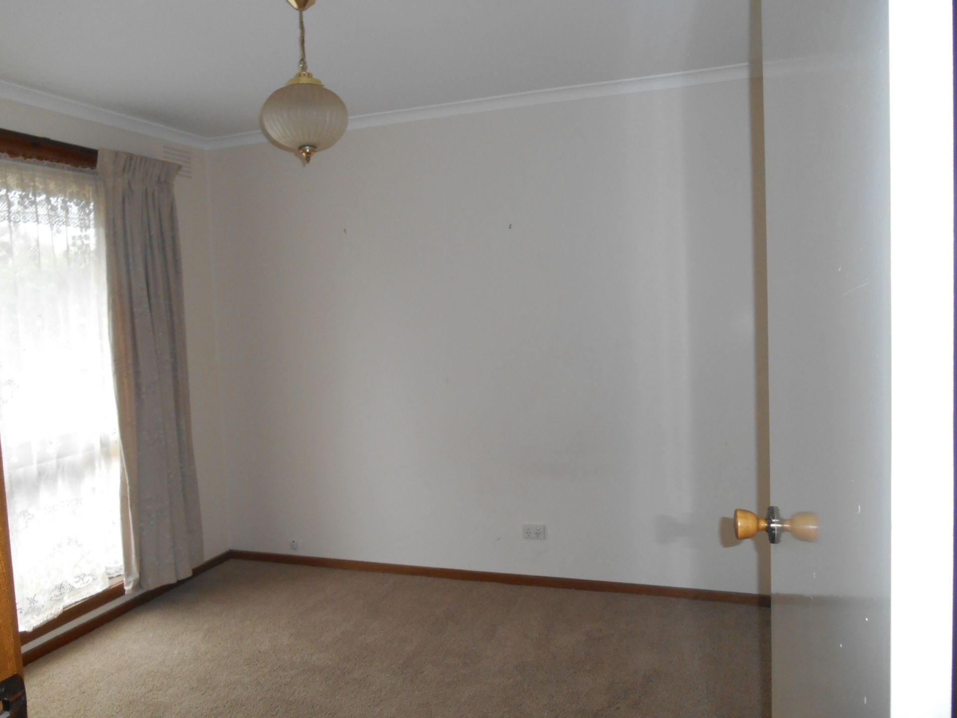Great Location, 3 Bedroom Unit