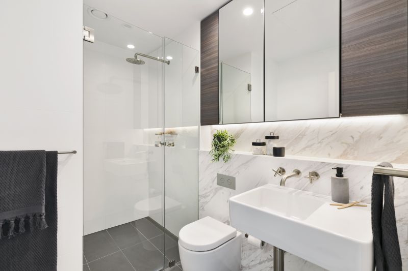 8/102 Elliott Street, Balmain