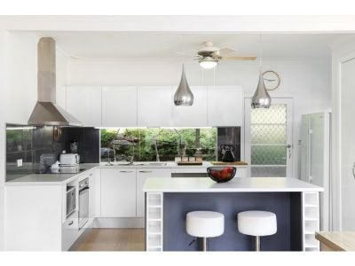 Solid Family Home In Central Cul-de-sac Location