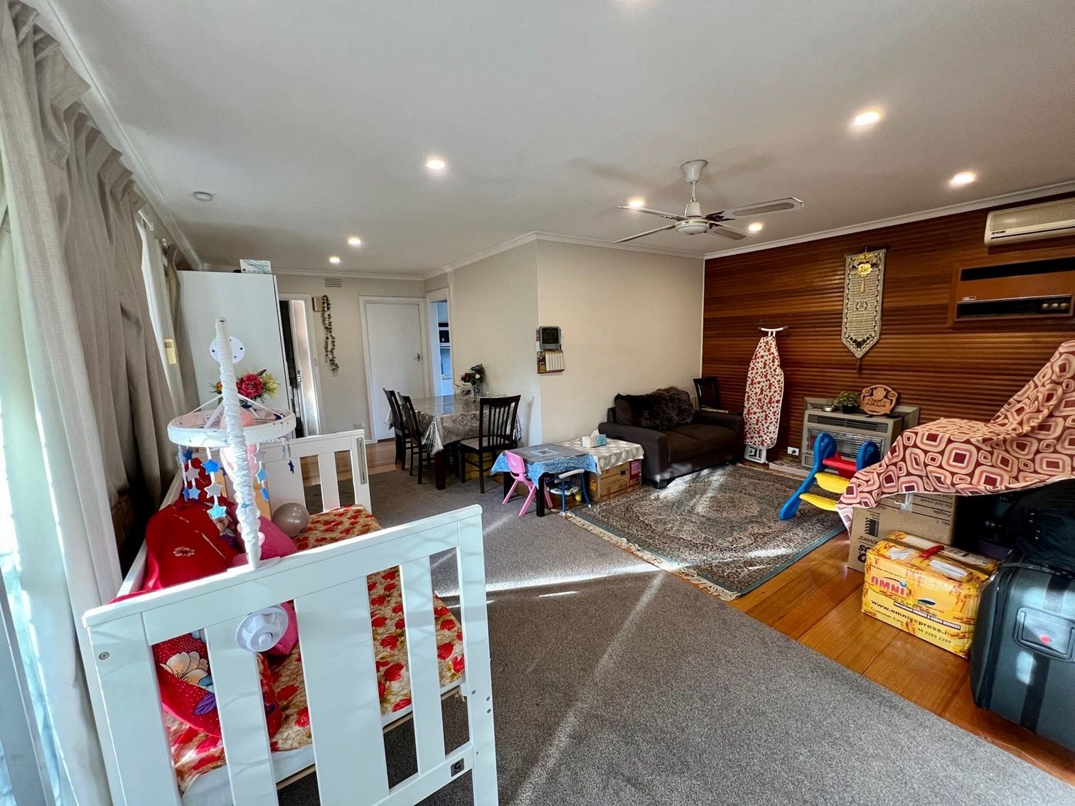 EXCELLENT LOCATION, OUTSTANDING RESIDENCE