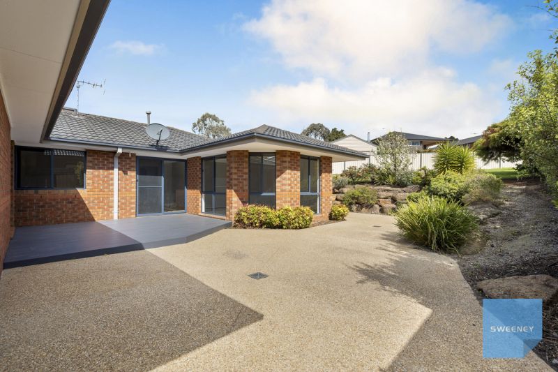 52 Grantleigh Drive, Darley Sweeney Estate Agents