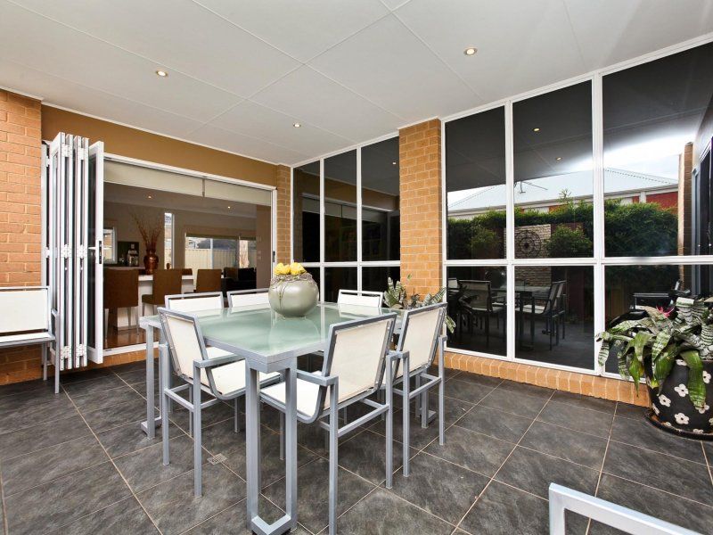 2 Surrey Place, Caroline Springs - Thumbnail 7