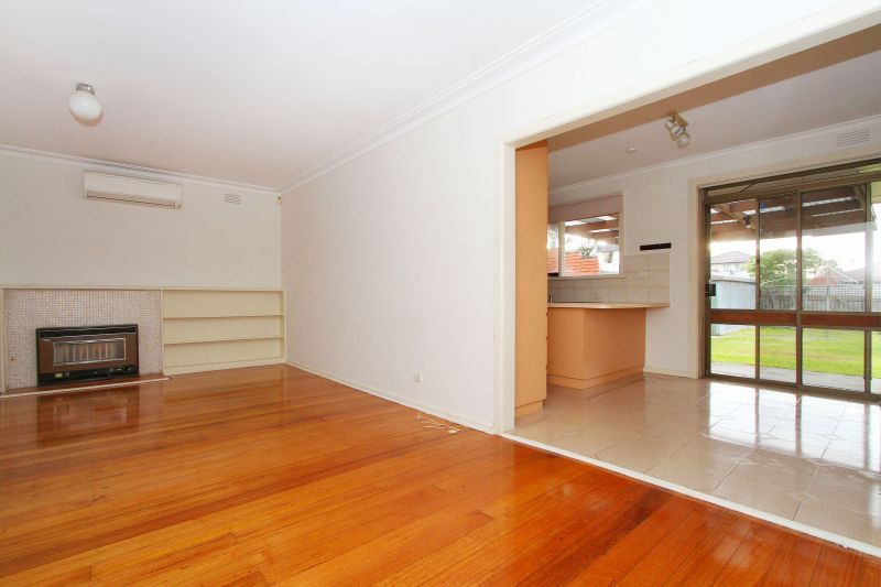 22 Robins Avenue, Reservoir