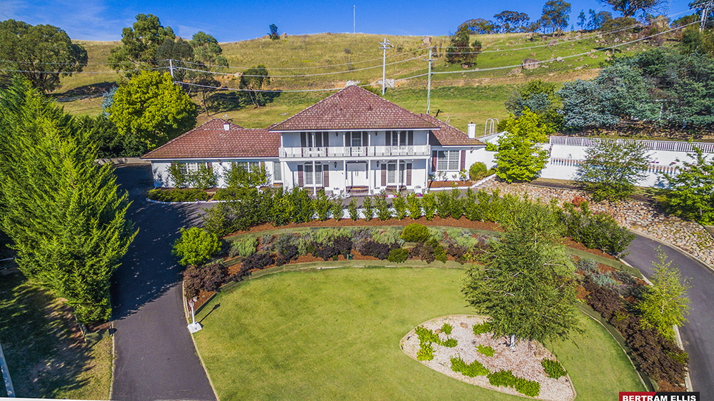 Real Estate For Sale 4 Lincoln Place Chapman , ACT