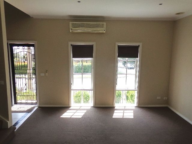 **Low maintenance living in fantastic location**