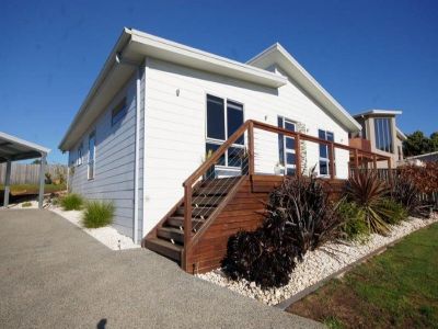 3
 
 
 
  
 
 
 2
 
 
 
  
 
 
 4
 
 
 
 
 
 
 
 1 Daydawn Court, ULVERSTONE TAS 7315, Ulverstone - Thumbnail 2