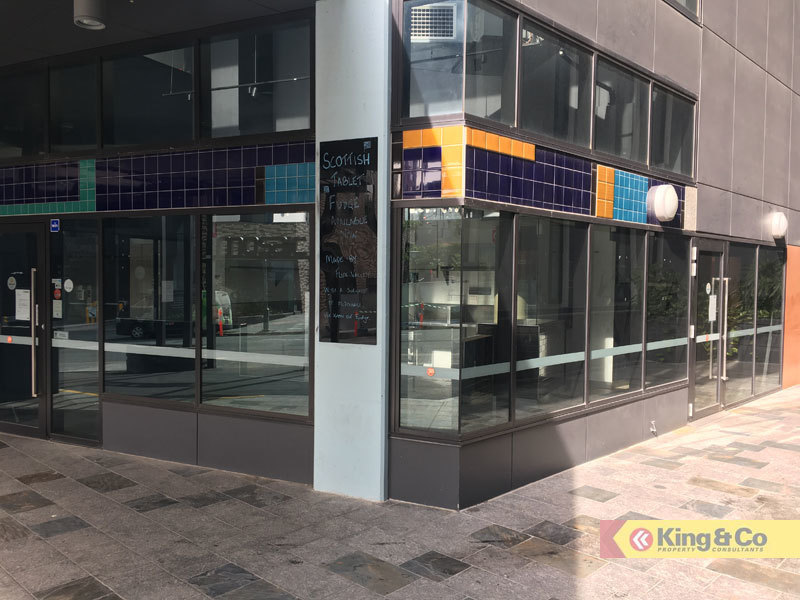 FASHIONABLE VALLEY VACANCY