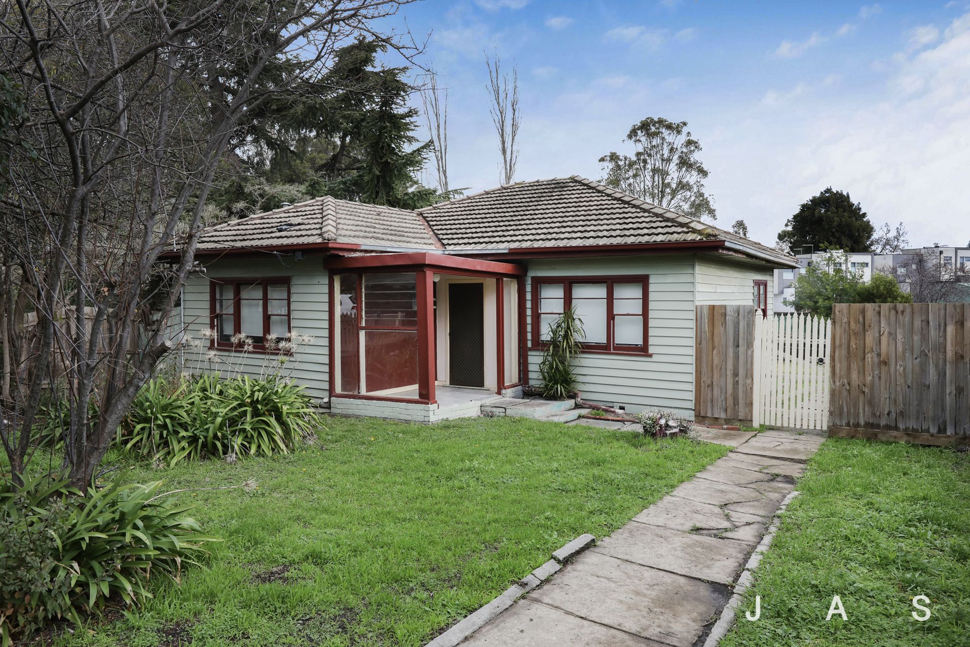 18 Waratah Street West Footscray VIC, West Footscray - Thumbnail 2