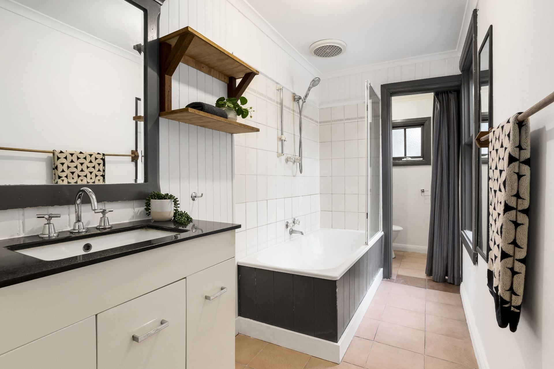 Victorian Flaunts Enchanting Features